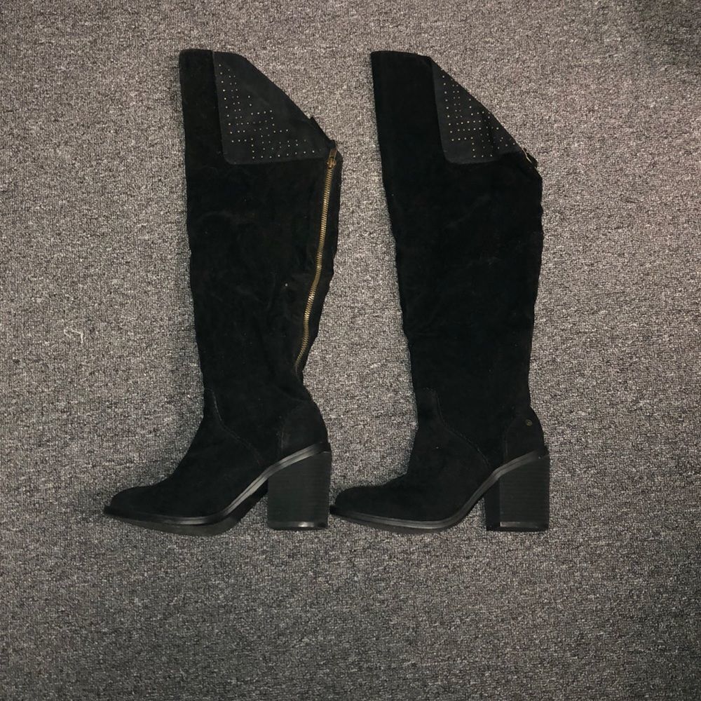 Groove knee high boots 👢